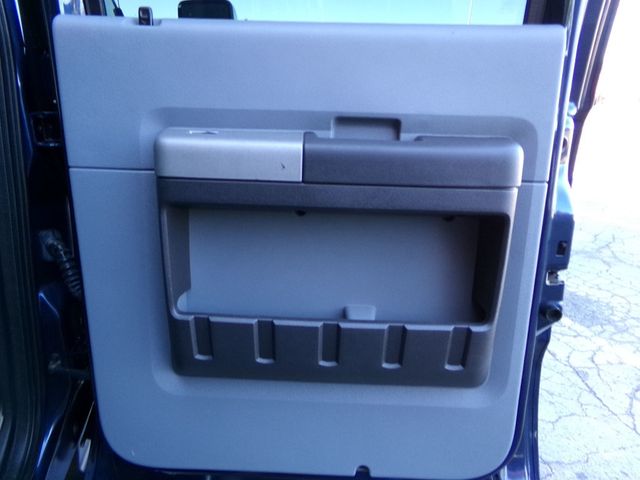 2016 Ford Super Duty F-450 DRW 4WD Crew Cab 172" XLT - 22982725 - 13