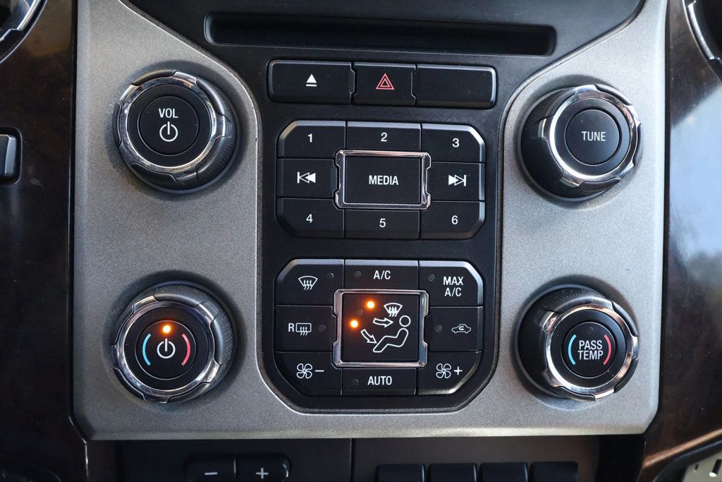 2016 Ford Super Duty F-450 DRW F-450 LARIAT, 6.7L V8 DIESEL, PLATINUM PKG, NAVI, REMOTE START!! - 22911038 - 25