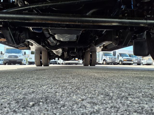 2016 Ford Super Duty F-450 DRW Cab-Chassis 11' Utility truck w/Crane - 23035141 - 26