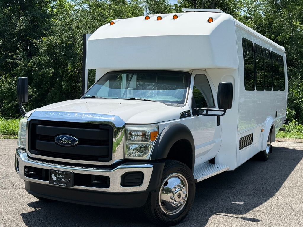 2016 Ford Super Duty F-550 DRW 20 Passenger, Including Integrated Child Seats - 23035824 - 0