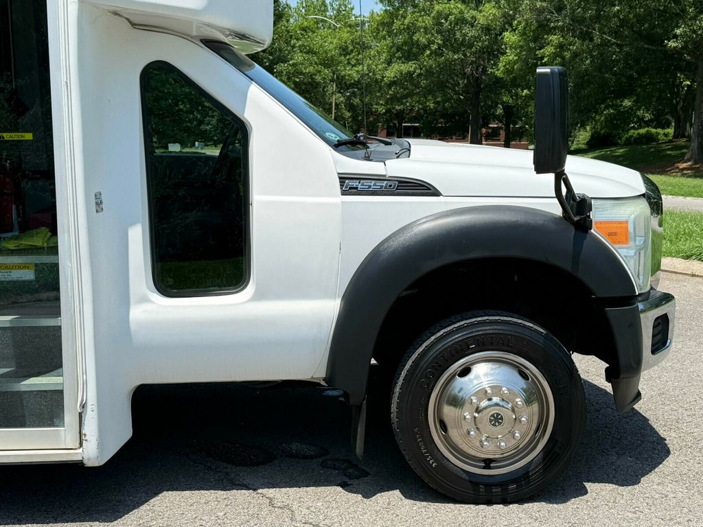 2016 Ford Super Duty F-550 DRW 20 Passenger, Including Integrated Child Seats - 23035824 - 11