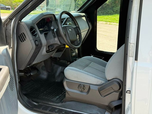 2016 Ford Super Duty F-550 DRW 20 Passenger, Including Integrated Child Seats - 23035824 - 15