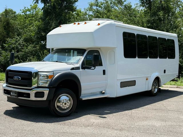 2016 Ford Super Duty F-550 DRW 20 Passenger, Including Integrated Child Seats - 23035824 - 1