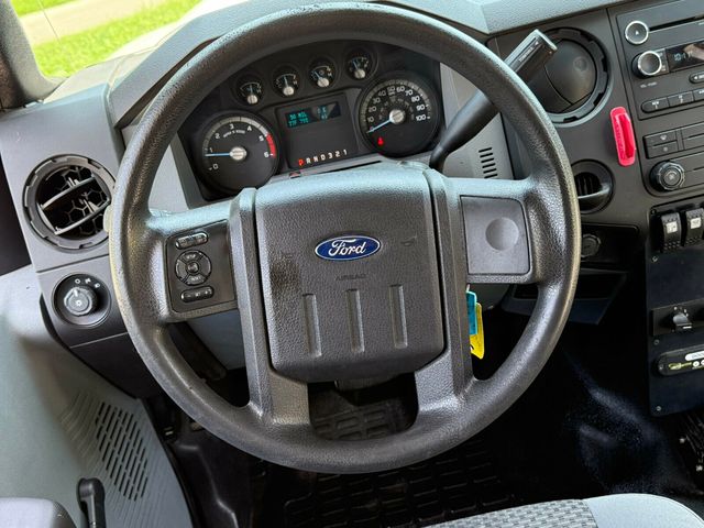 2016 Ford Super Duty F-550 DRW 20 Passenger, Including Integrated Child Seats - 23035824 - 22