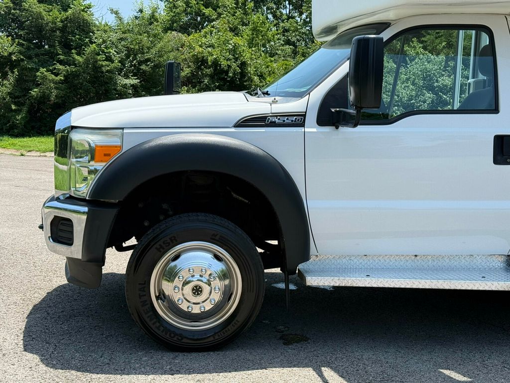 2016 Ford Super Duty F-550 DRW 20 Passenger, Including Integrated Child Seats - 23035824 - 3