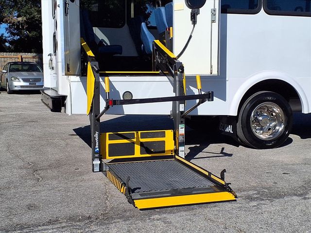 2016 Ford Super Duty F-550 DRW 23 Passenger Shuttle Bus w/Wheelchair - 22941142 - 13