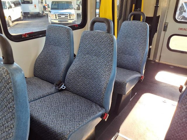 2016 Ford Super Duty F-550 DRW 23 Passenger Shuttle Bus w/Wheelchair - 22941142 - 18