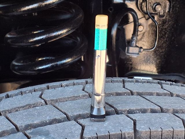 2016 Ford Super Duty F-550 DRW 23 Passenger Shuttle Bus w/Wheelchair - 22941142 - 40