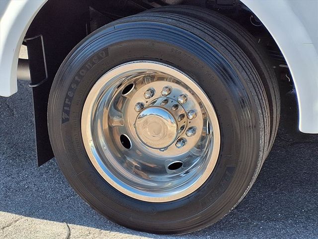 2016 Ford Super Duty F-550 DRW 23 Passenger Shuttle Bus w/Wheelchair - 22941142 - 41