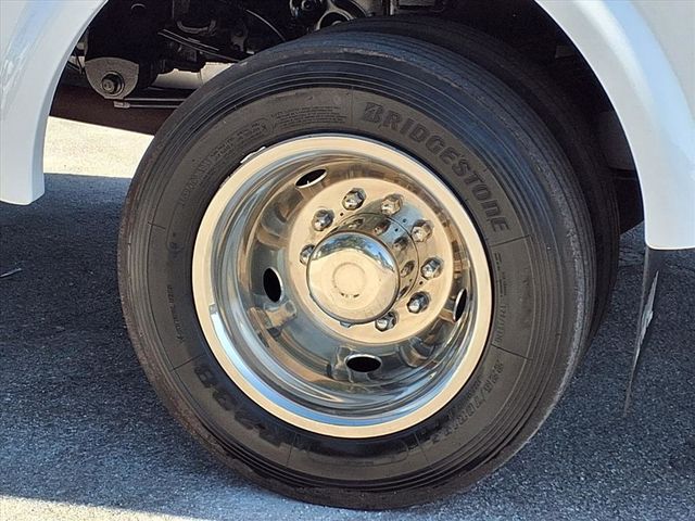 2016 Ford Super Duty F-550 DRW 23 Passenger Shuttle Bus w/Wheelchair - 22941142 - 44