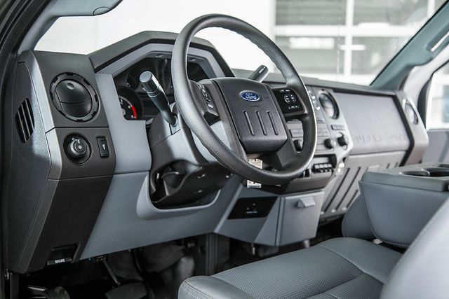 2016 Ford Super Duty F-550 DRW F550 XL  - 16097081 - 18