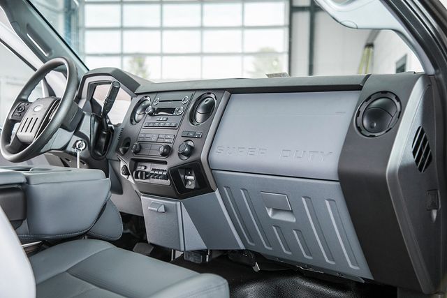 2016 Ford Super Duty F-550 DRW F550 XL  - 16097081 - 19