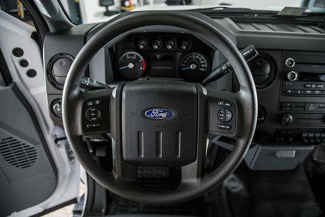 2016 Ford Super Duty F-550 DRW F550 XL  - 16097081 - 22