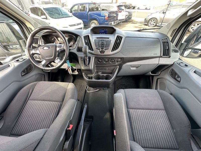 2016 Ford Transit XLT photo 10