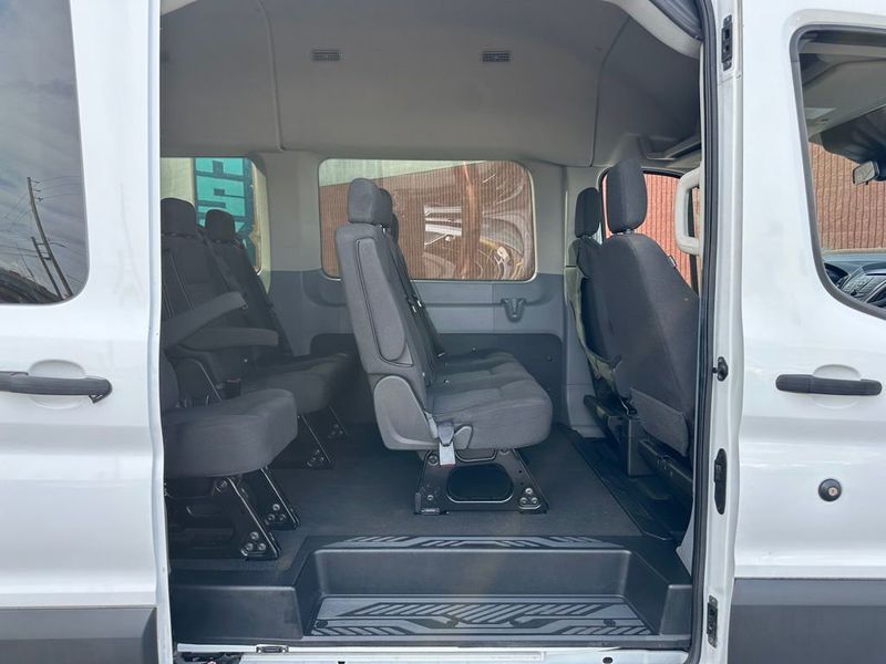 2016 Ford Transit XLT photo 11