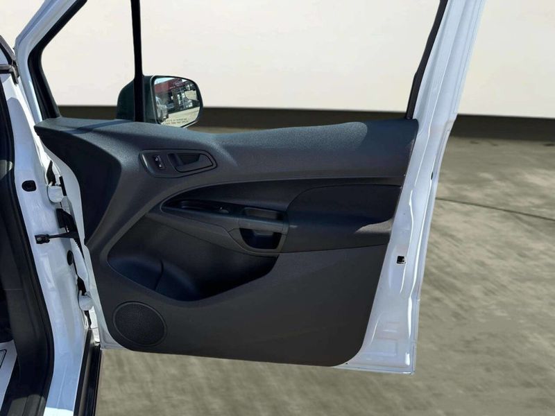 2016 Ford Transit Connect LWB XL - 23006129 - 15