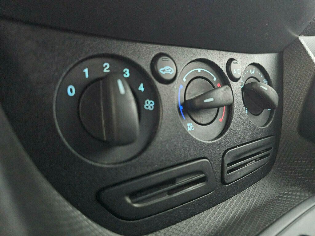 2016 Ford Transit Connect LWB XL - 22946188 - 25