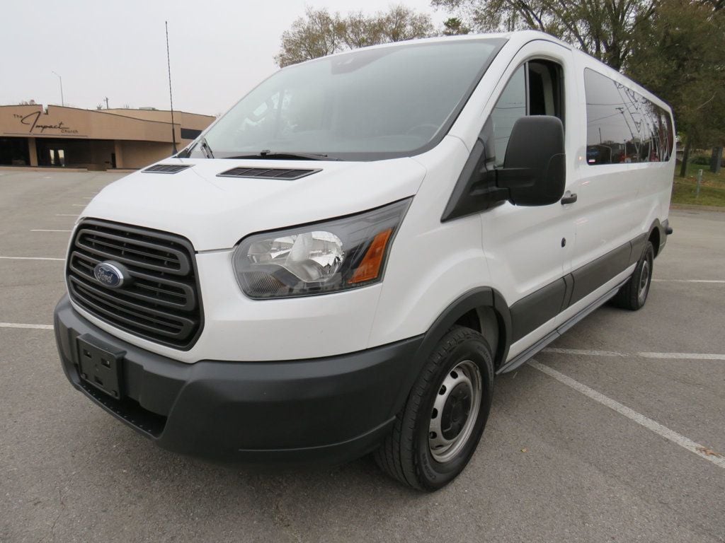 2016 Ford Transit Wagon 15 passenger - 22686915 - 0