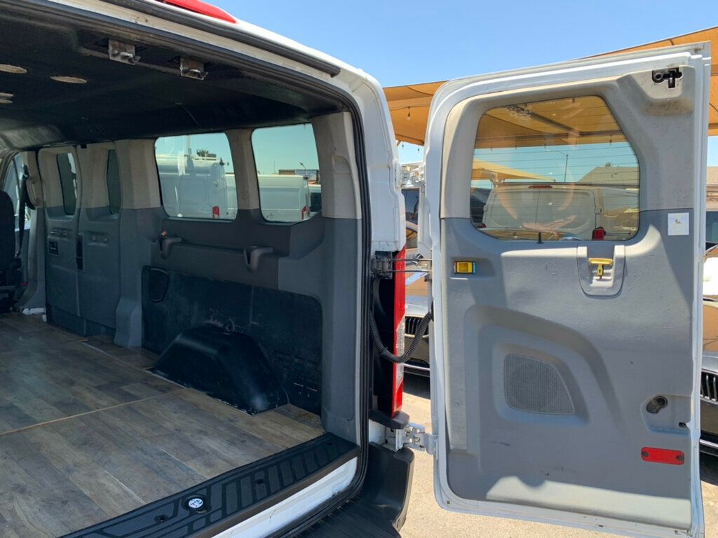 2016 Ford Transit XLT Van photo 29