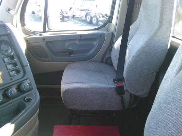 2016 Freightliner Cascadia 2016 FREIGHTLINER DAY CAB - 22945386 - 11