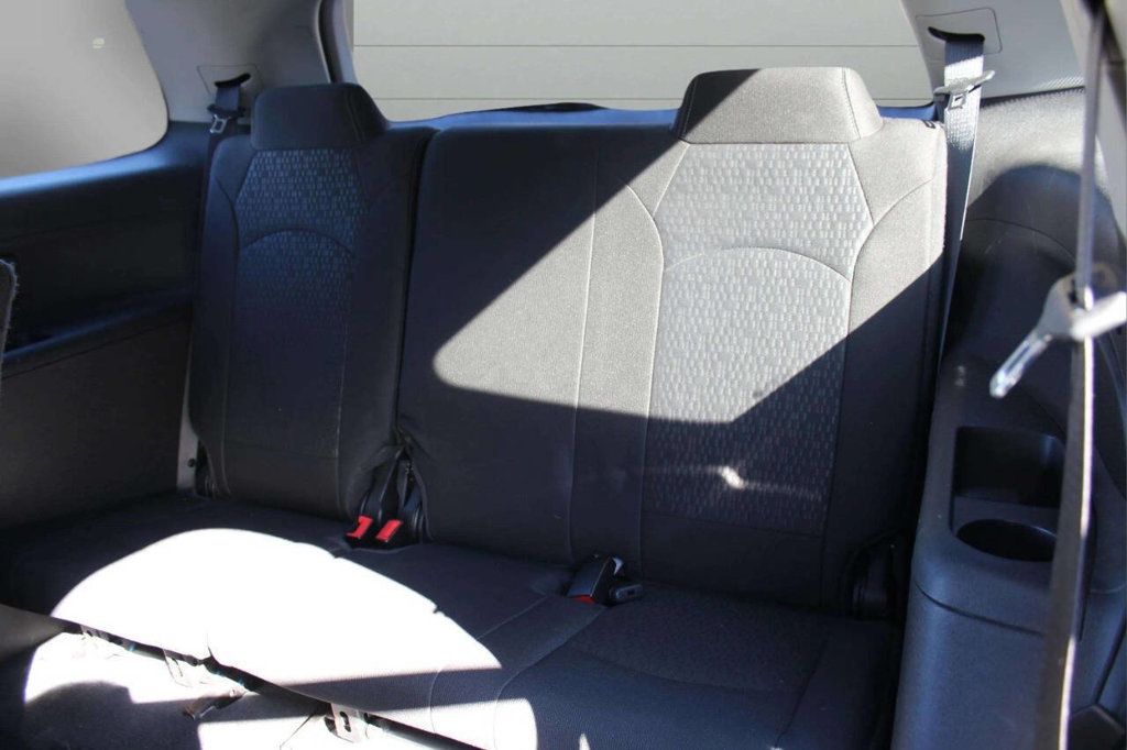 2016 GMC Acadia FWD 4dr SLE w/SLE-1 - 22930548 - 13