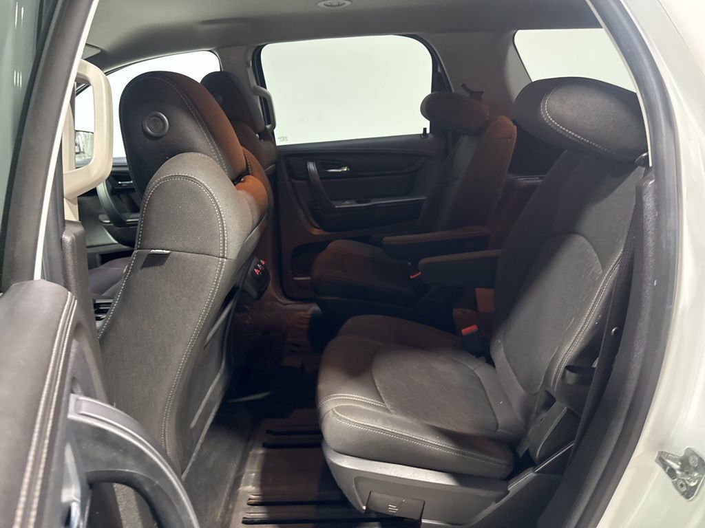 2016 GMC Acadia FWD 4dr SLE w/SLE-2 - 22987305 - 26