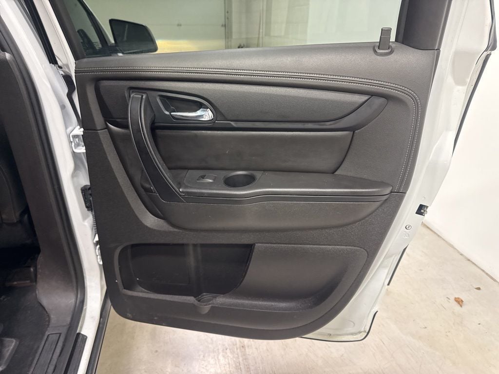 2016 GMC Acadia FWD 4dr SLE w/SLE-2 - 22987305 - 38