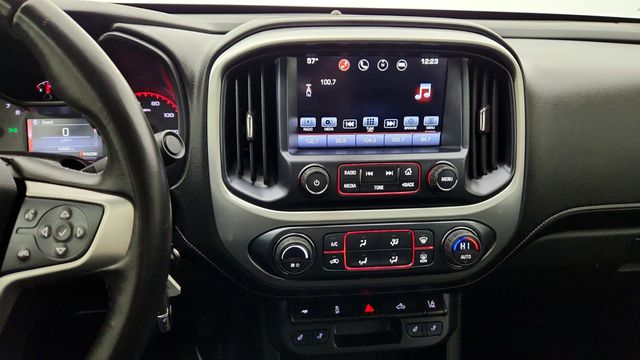 2016 GMC Canyon 4WD Crew Cab 140.5'' SLT with 8'' Nav, Bose Sound & Driver Alert - 22951211 - 16