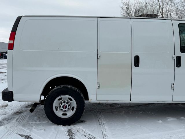 2016 GMC Savana Cargo Van RWD 2500 135" - 22953579 - 16