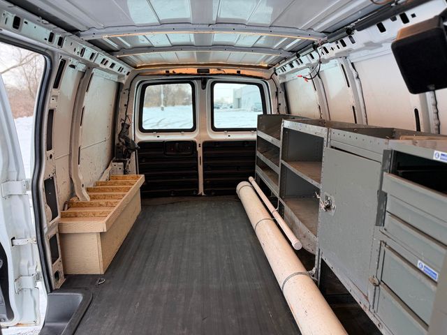 2016 GMC Savana Cargo Van RWD 2500 135" - 22953579 - 18