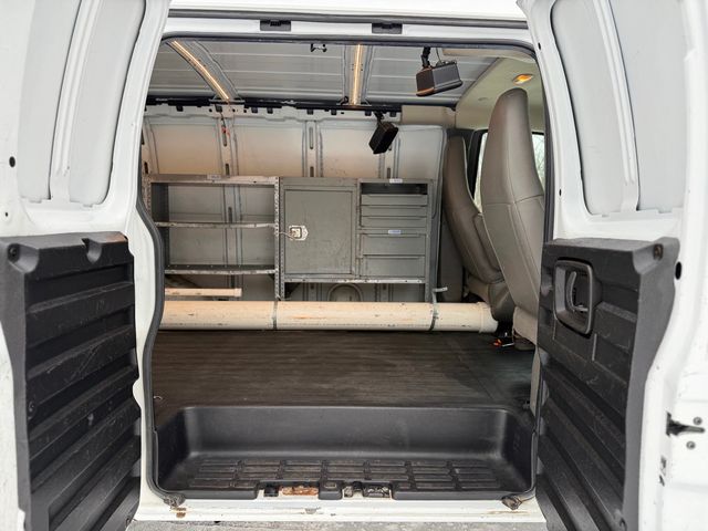 2016 GMC Savana Cargo Van RWD 2500 135" - 22953579 - 19