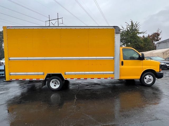 2016 GMC Savana Commercial Cutaway 3500 Van 177" - 21632919 - 26