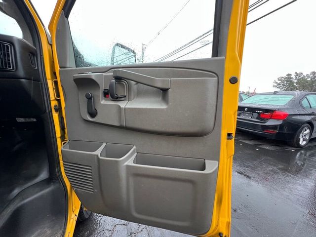 2016 GMC Savana Commercial Cutaway 3500 Van 177" - 21632919 - 7