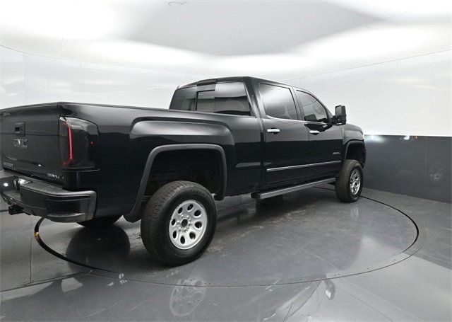 2016 GMC Sierra 1500 4WD Crew Cab 153.0" Denali - 22911743 - 32
