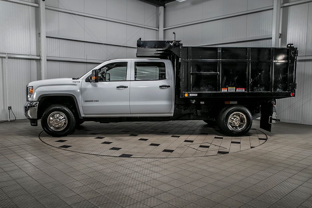 2016 GMC Sierra 3500HD 3500HD CREW 4X4 * 6.0 V8 * 9' LANDSCAPE DUMP * 1 OWNER - 16943214 - 4