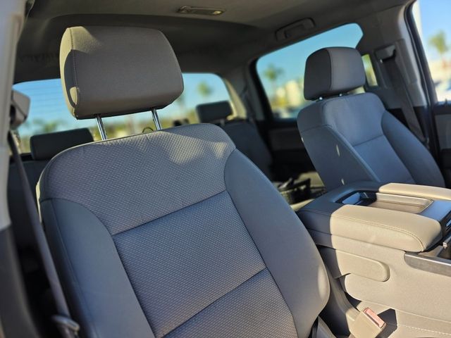 2016 GMC Sierra 3500HD 4WD Crew Cab 167.7" - 22961149 - 9