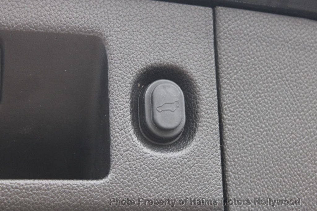 2016 Gmc Yukon Denali photo 10