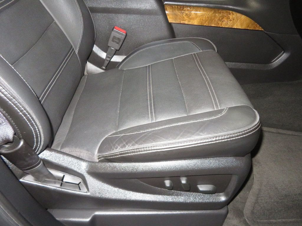 2016 GMC Yukon EXTRA CLEAN 4X4 DENALI YUKON THIRD ROW SEAT 6.2 MOTOR - 22913332 - 38