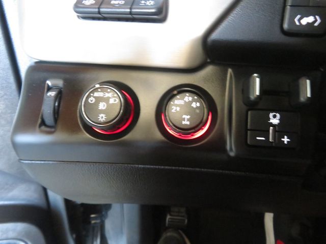 2016 GMC Yukon EXTRA CLEAN 4X4 DENALI YUKON THIRD ROW SEAT 6.2 MOTOR  - 22913332 - 46