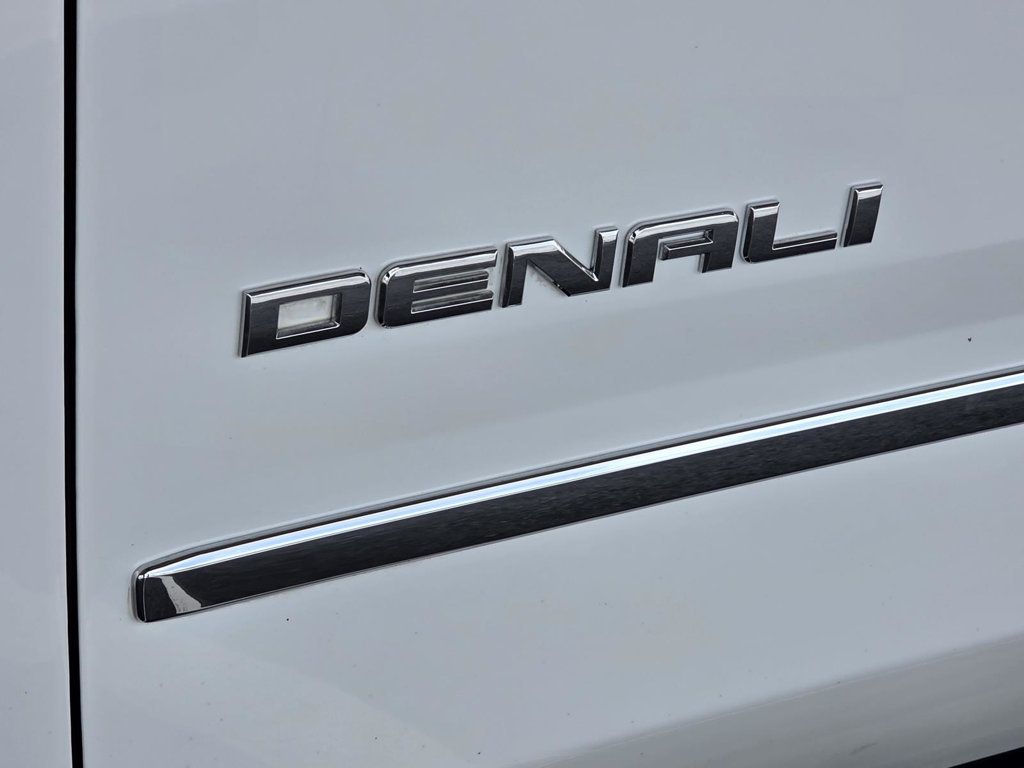 2016 Gmc Yukon XL Denali photo 32