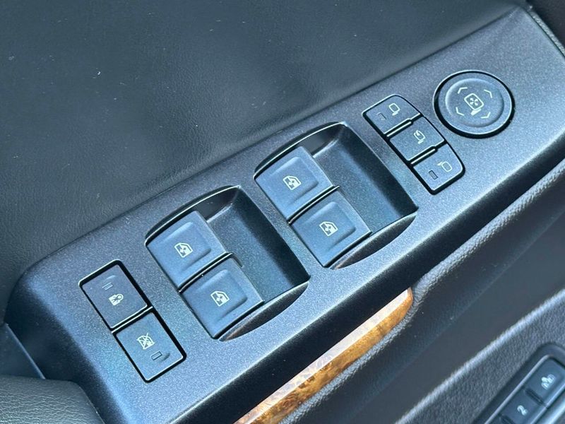 2016 GMC Yukon XL 4WD 4dr Denali - 22916531 - 10