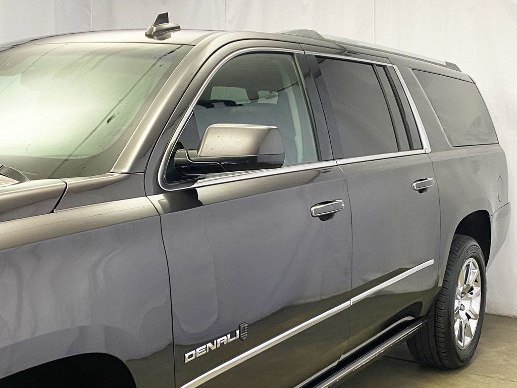 2016 Gmc Yukon XL Denali photo 2