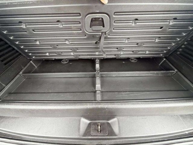 2016 GMC Yukon XL 4WD 4dr SLE - 23018672 - 5