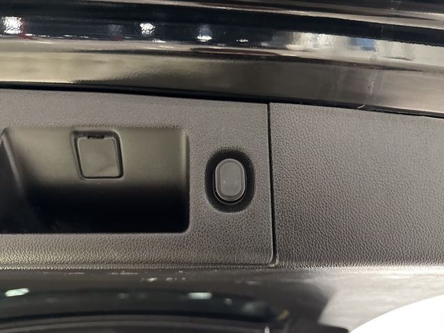 2016 GMC Yukon XL 4WD 4dr SLT - 22968238 - 57