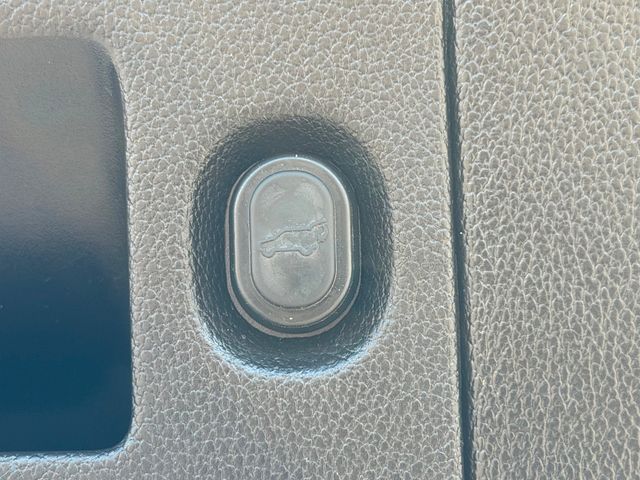 2016 GMC Yukon XL 4WD 4dr SLT - 22997473 - 40