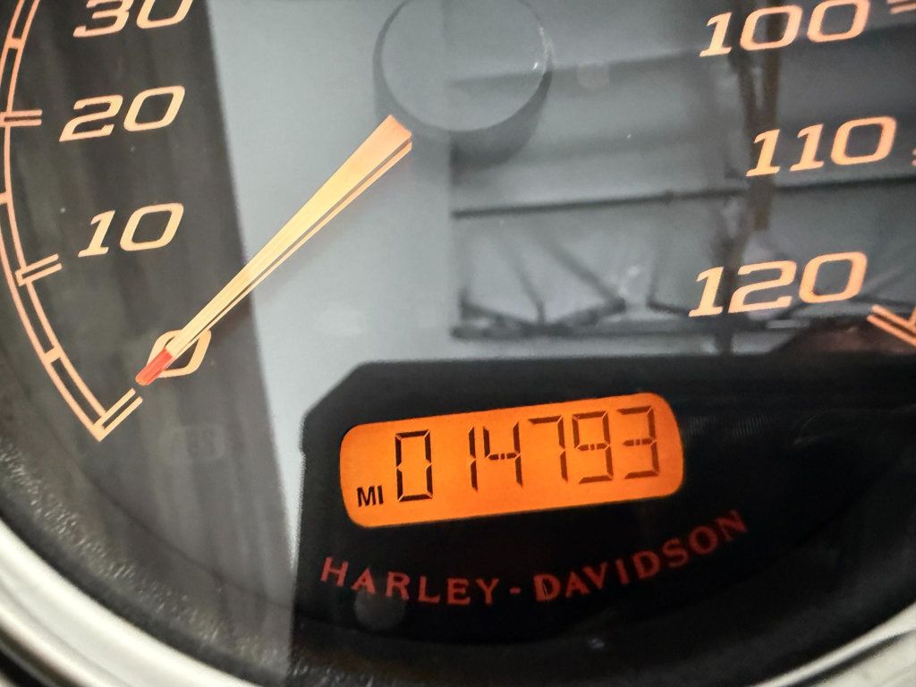 2016 Harley-Davidson FLHR Road King LOW MILES! - 22891394 - 9
