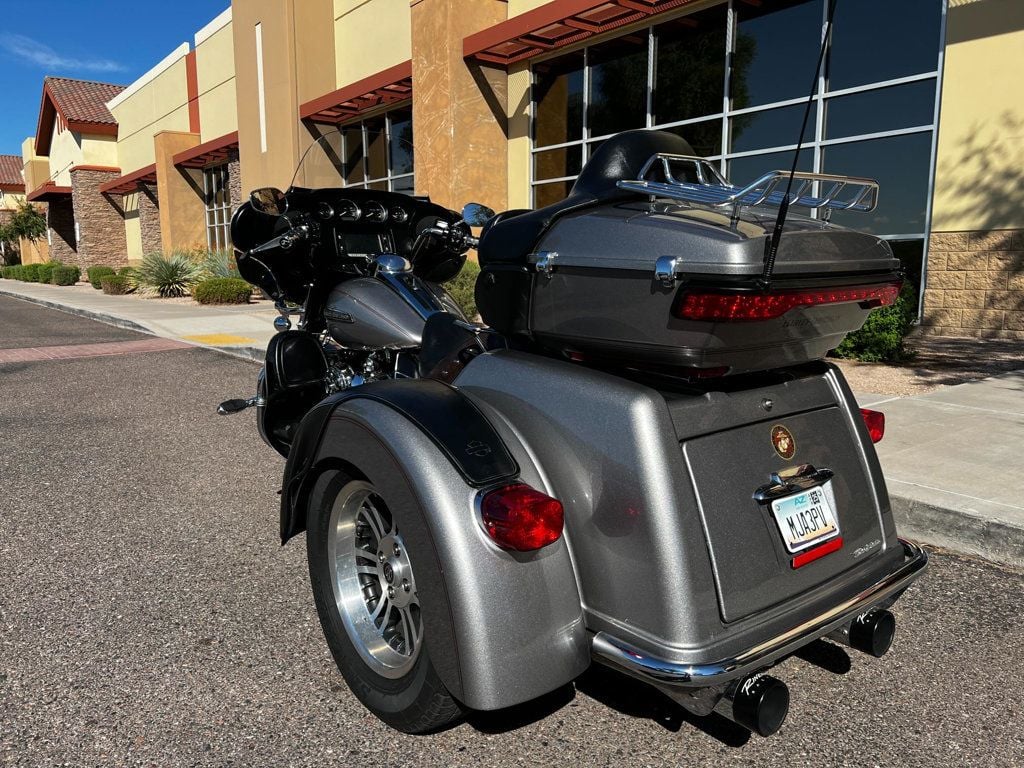 2016 Harley-Davidson FLHTCUTG Triglide Ultra Classic LOW MILES! - 22637992 - 8