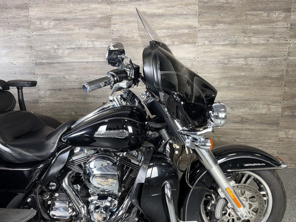 2016 Harley-Davidson FLHTCUTG Triglide Ultra Classic SUPER CLEAN! - 23066773 - 3