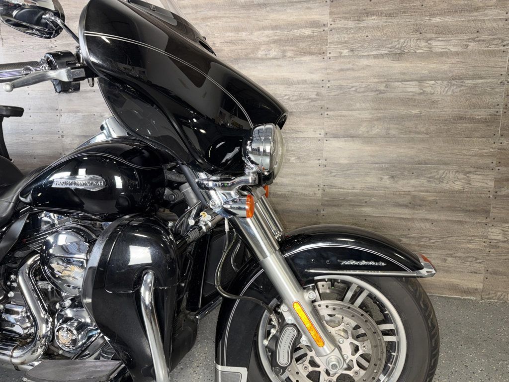 2016 Harley-Davidson FLHTCUTG Triglide Ultra Classic SUPER CLEAN! - 23066773 - 5