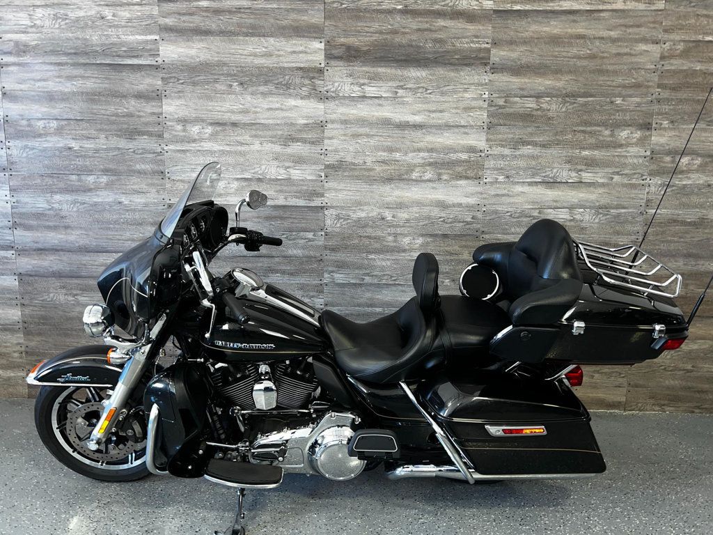 2016 Harley-Davidson FLHTK Electra Glide Ultra Limited SUPER CLEAN! - 22842959 - 10